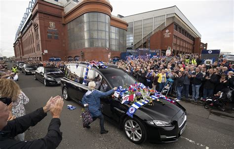 Fernando Ricksen funeral: Rangers fans chant their hero's name as