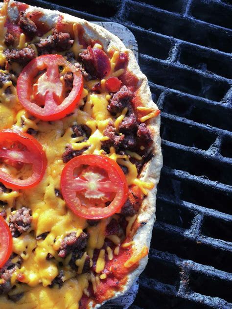 Chucks Food Shack How To Grill Your Own Pizzas At Home ExpressNews