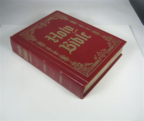 Holy Bible Hardcover 1971 Red Letter Edition Royal Publisher King James