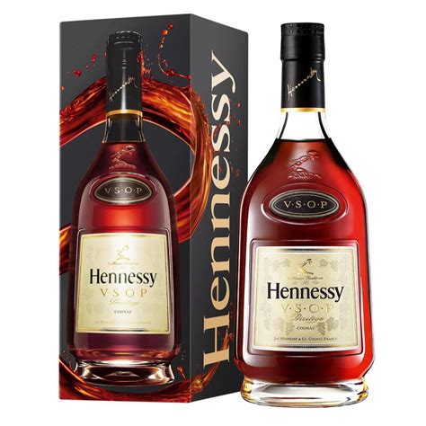 Hennessy VSOP Cognac with box 100cl