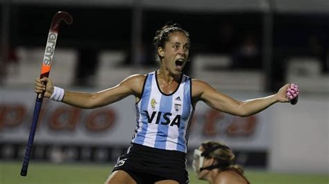 Campeonas Las Leonas le ganaron a Inglaterra con un gol de Pity DElía