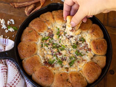 Grab A Deal On Hatfield Bacon Serve Up Bacon Gorgonzola Skillet Dip