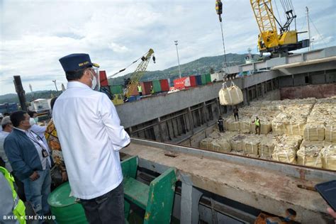 Menhub Tinjau Pelabuhan Yos Sudarso Ambon Cek Penerapan Protokol