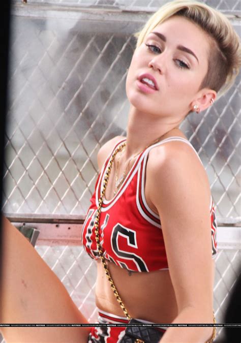 Miley Cyrus Apalladium