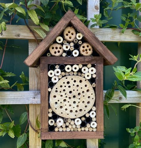 10 DIY Bee House Plans For Pollination - DIYnCrafty