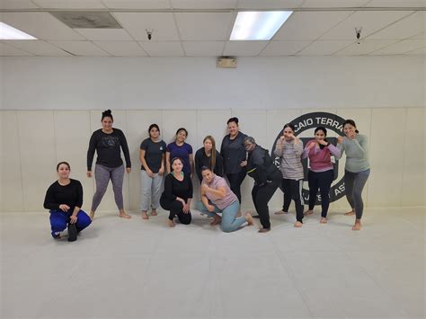 kick boxing classes for women 10