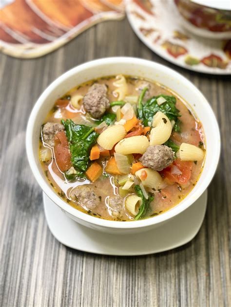 Mini Meatball Soup - Lean Bellas Kitchen