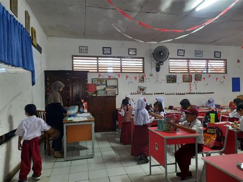 Ratusan Siswa Sdn Pondok Cina 1 Bersekolah Tanpa Guru Jabar