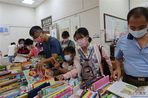 觀傳媒 中彰投新聞 影／舊愛找書「趣」！彰化市立圖書館舉辦好書交享「閱」