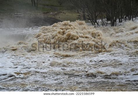 2011 Earthquake Tsunami Japan Stock Photo 2221586599 | Shutterstock