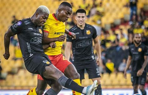 Barcelona Sc Gole Al Aucas Y Es Segundo En La Ligapro El Comercio