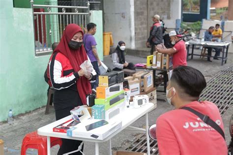 Pedagang Hitech Mall Surabaya Boleh Berjualan Di Gedung Begini Aturannya