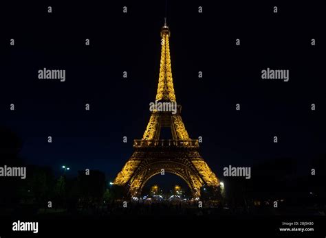 PARIS - SEPT 16, 2014: Eiffel Tower Light Performance Show in dusk. The ...