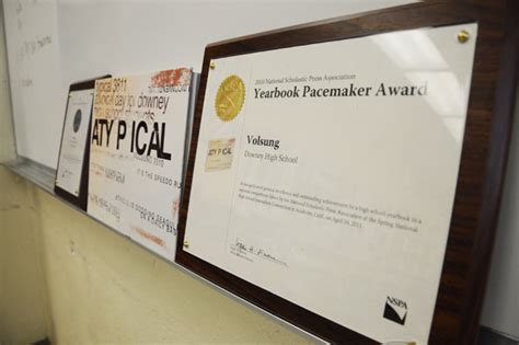 Yearbook Wins Nspa Pacemaker Award The Downey Legend