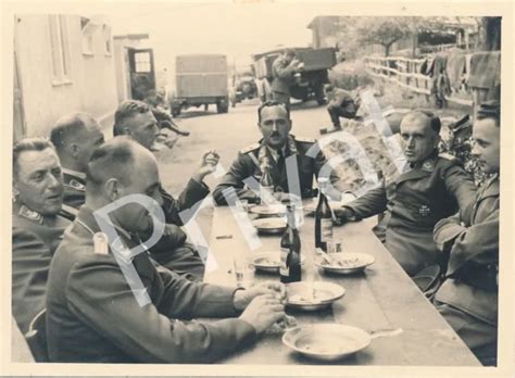 FOTO WK II Wehrmacht Soldaten LKW Quartier Pause Offiziere L1 55 EUR 34