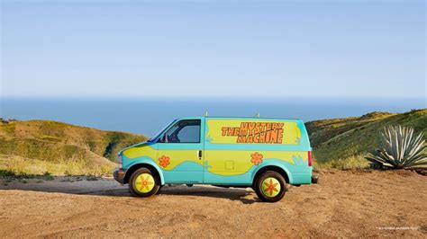 Airbnb offers stay in a van from the movie “Scooby-Doo” and ...