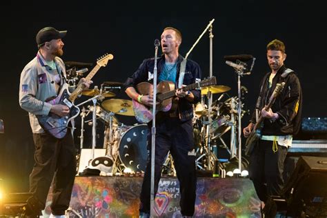 Coldplay Estrena Nueva Canción En Glastonbury 2024 Estación K2