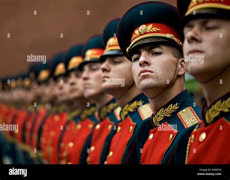 Russian Honor Guard Hi Res Stock Photography And Images Alamy