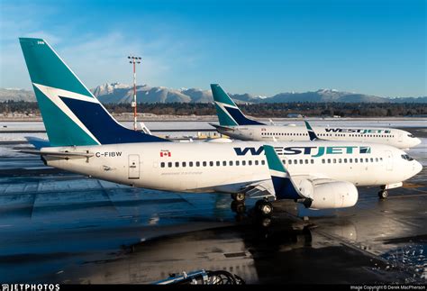 C FIBW Boeing 737 7CT WestJet Airlines Derek MacPherson JetPhotos