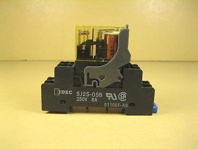 Idec RJ2S-CL Relay w/ Base SJ2S-05B | eBay