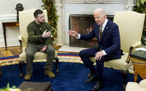 Hosting Zelensky in Washington, Biden declares 'it's an honor to be by ...