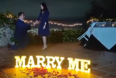 Video Oso Sorprende A Novios En Plena Propuesta De Matrimonio