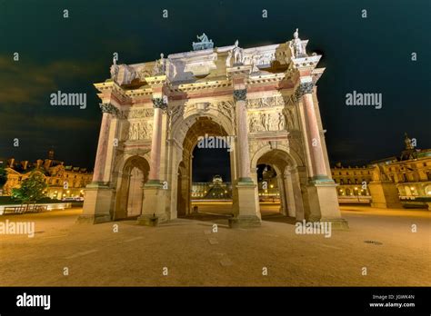 Arc de triomphe du carrousel nuit Banque de photographies et dimages à