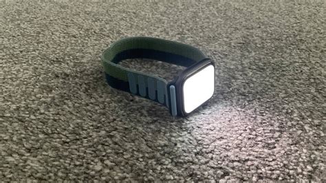 How to use your Apple Watch as a flashlight | Laptop Mag