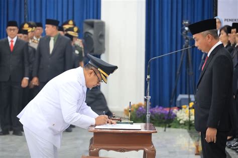 Raden Gani Muhammad Resmi Dilantik Jadi Pj Wali Kota Bekasi