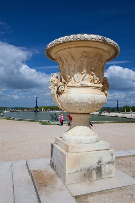 Sculptures in Garden of Versailles Palace. Editorial Image - Image of ...