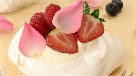 Individual Pavlovas With Mixed Berries Anglo Celt