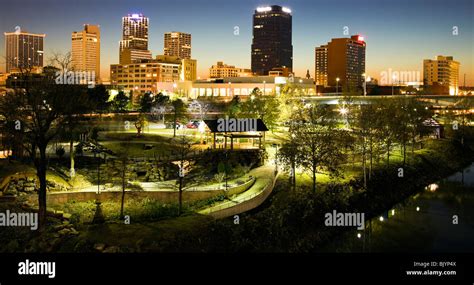 Downtown little rock arkansas skyline hi-res stock photography and ...