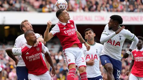 Premier League Arsenal Gewinnt Derby Und Behauptet Platz Eins Krone At