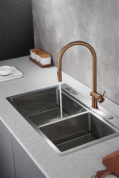 Grifo de cocina extraíble Berna oro rosa cepillado Ref GCE026 ORC Imex