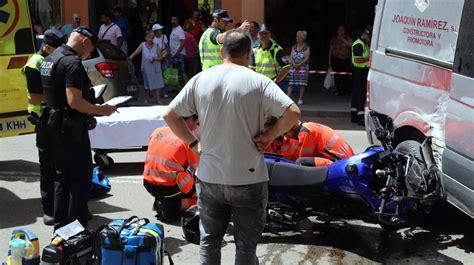 Un Motorista Herido Grave Al Chocar Contra Una Furgoneta En Palma