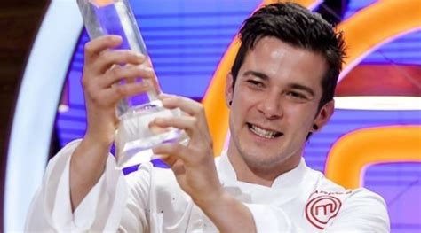 Carlos Maldonado Ganador De Masterchef Recibe Su Primera Estrella