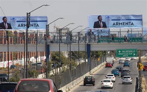 Espectaculares de Alejandro Armenta tienen su nombre más grande que el