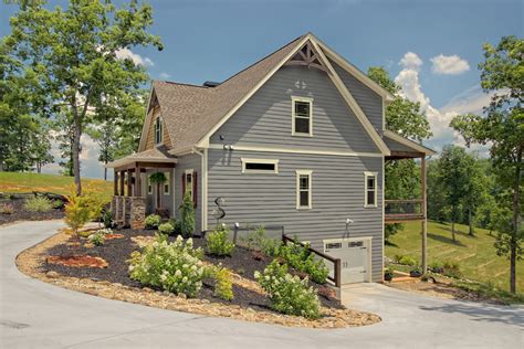 Craftsman Mountain Home On Lola Drive Craftsman Exterior Atlanta