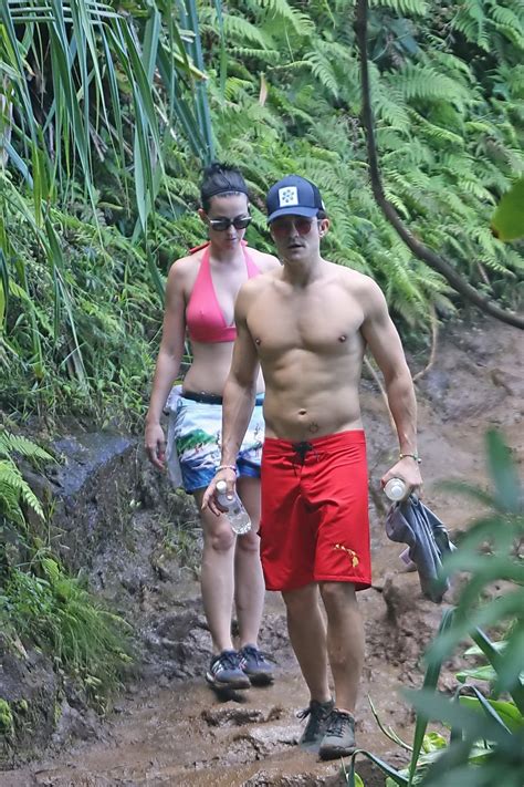 Katy Perry Showing Pokies In Bikini Top And Shorts Porn Pictures XXX Photos Sex Images