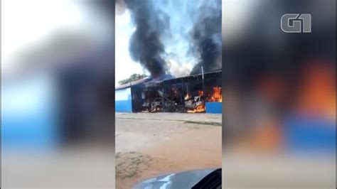 Vídeo Incêndio destrói oficina mecânica na Zona Sul de Teresina