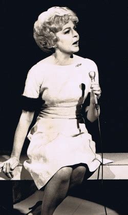 7 Hot Sexy Dorothy Collins Bikini Pics