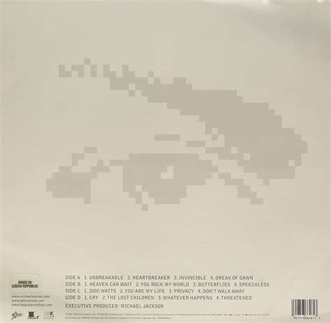 Invincible | Michael Jackson – Vinyl.ae