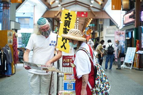 住み続けて生まれた大須愛。“ごった煮”の街をこれからも案内していく／愛知県名古屋市・大須商店街「大須案内人」スティーブン・カーターさん【商店街の住人たち】 Suumoタウン