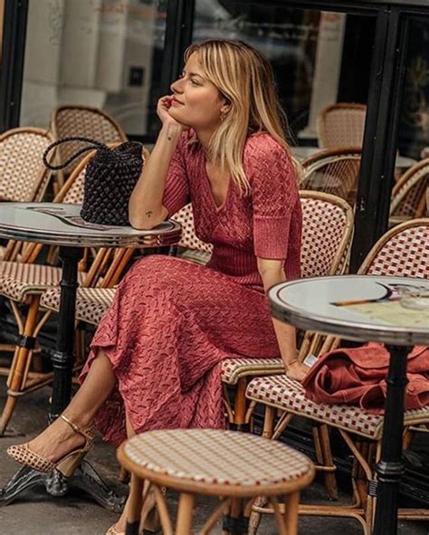 Effortlessly Stunning Ways To Dress Like A Parisian