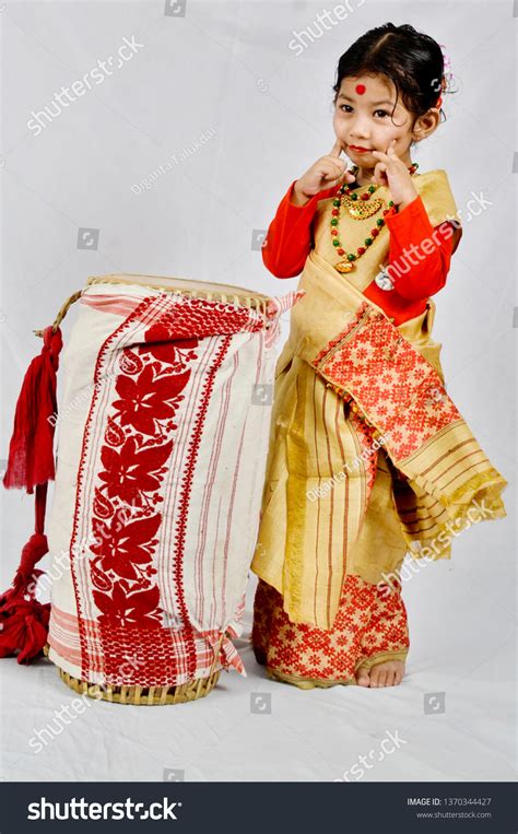 Bihu Indian Traditional Dress Of Assam With Cultural Bihu Dance By Assamese Vector Illustration