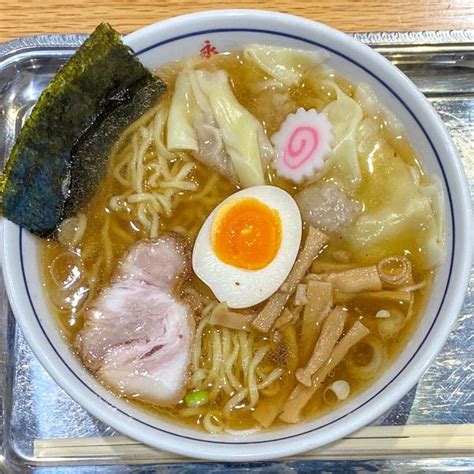 『ワンタン麺 小盛 ¥950』中華麺 多文のレビュー ラーメンデータベース