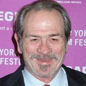 Tommy Lee Jones - Bio, Facts, Family | Famous Birthdays