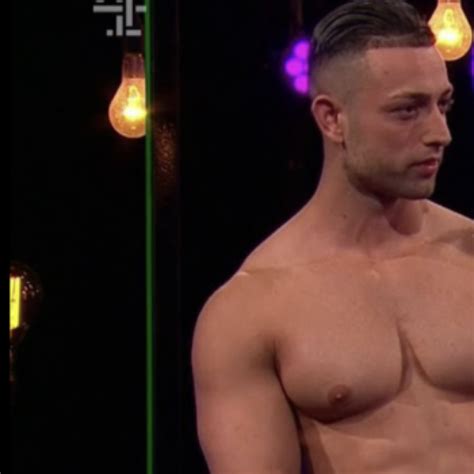 NSFW Contestant On Naked Attraction Accidentally Gets Semi Cocktails