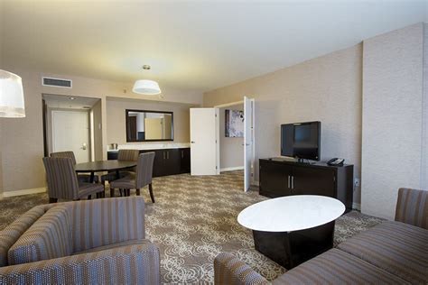 DoubleTree by Hilton Binghamton | Binghamton, NY 13901