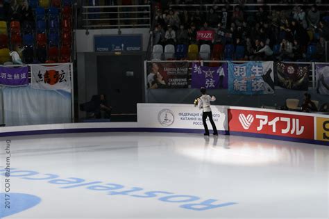 Yuzuru HANYU Cleaning Ice During Medal Ceremony Mens Med Flickr